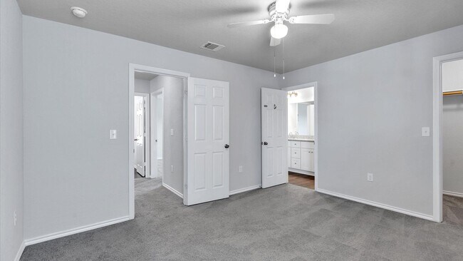 Building Photo - FREEDOM HILLS