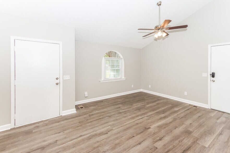 Building Photo - 200 Sunstede Rd