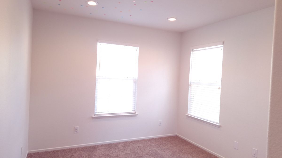 Building Photo - 24799 Benetta Ct