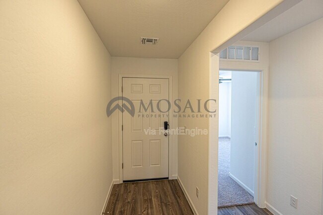 Building Photo - 1445 Jaycie Dr