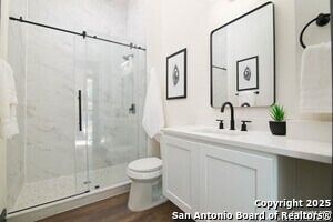 Building Photo - 207 Loretta Pl