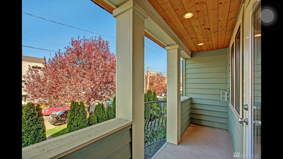 Building Photo - 108 17th Ave