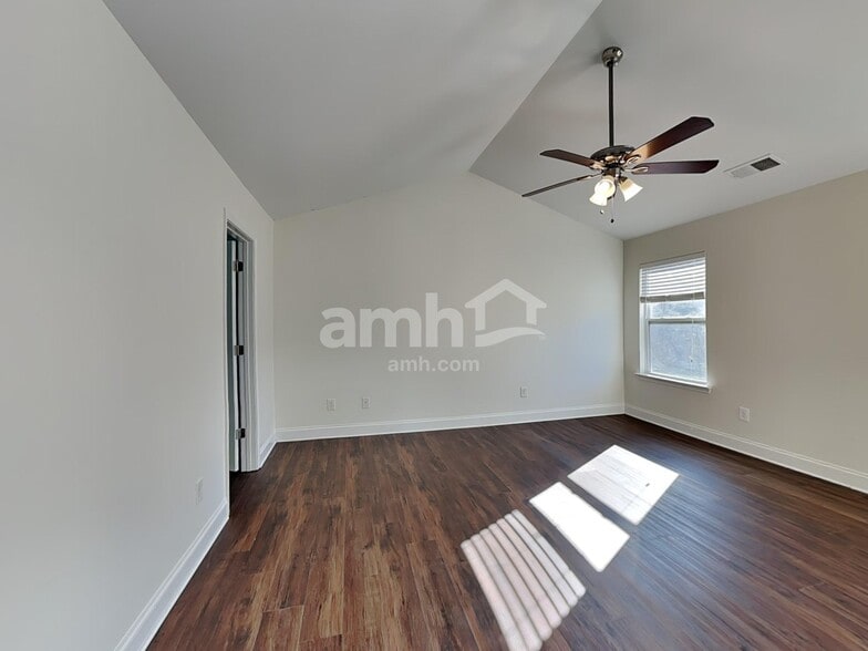 Building Photo - 1018 Forest Way Ct