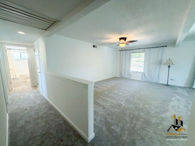 Building Photo - 5620 Greenacres Way