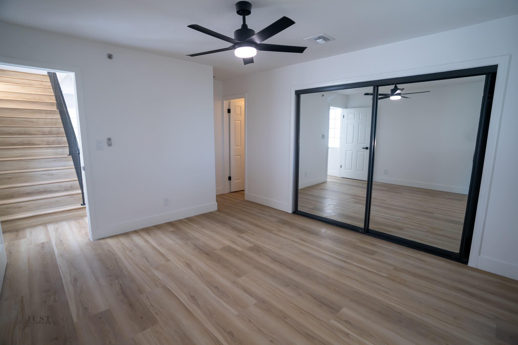 Primary bedroom - 907 5th