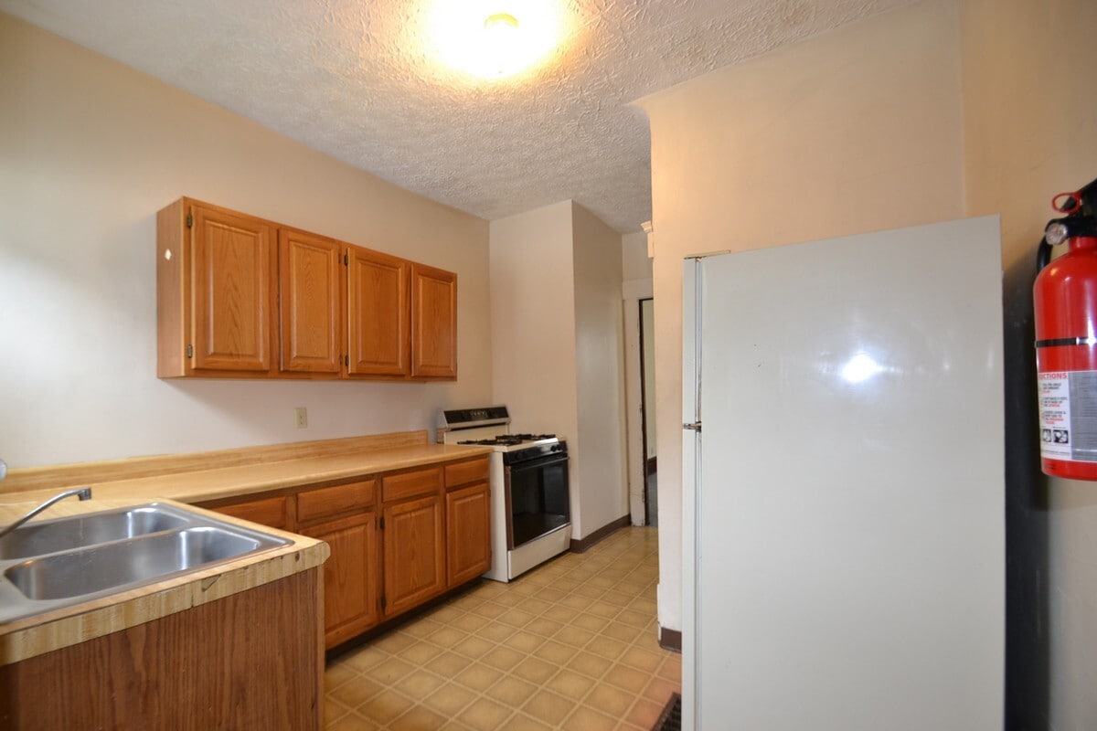 Building Photo - 537 Carroll St