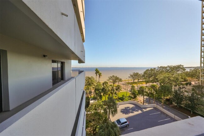 Building Photo - 4141 Bayshore Blvd