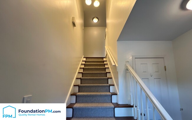 Building Photo - 8653 Chris Suzanne Cir