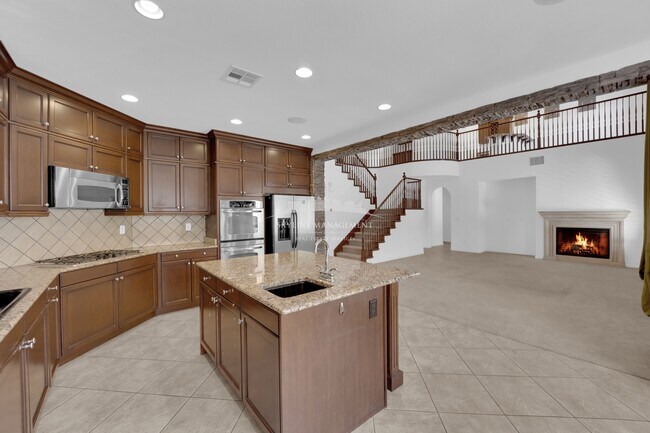 Building Photo - 8445 Cambrils Ave