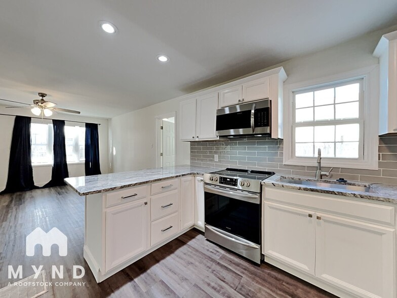 Building Photo - 713 Quarry St