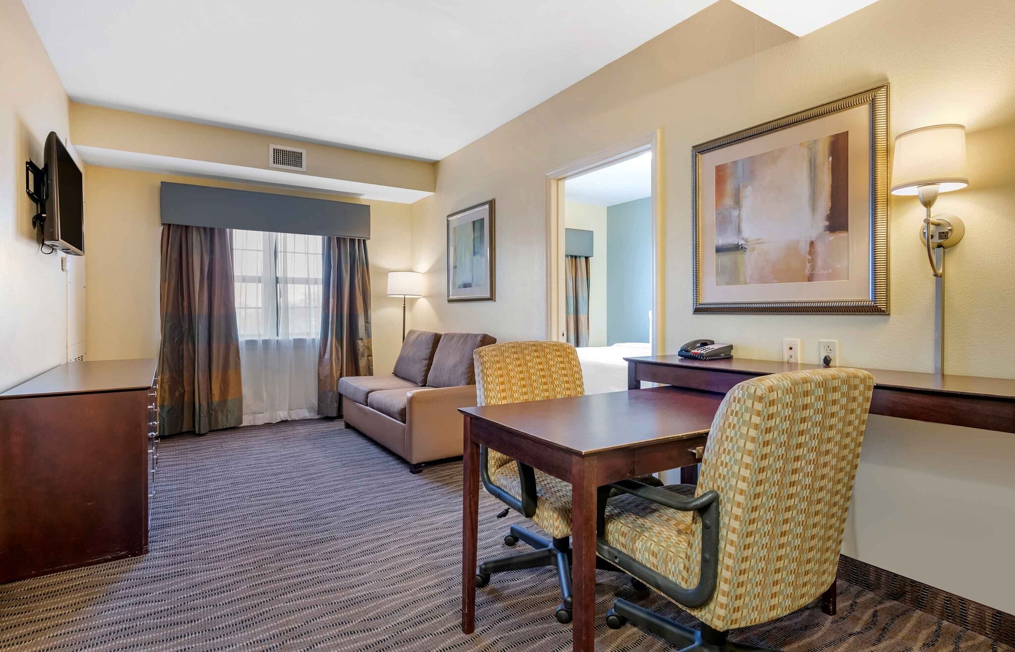 Building Photo - Furnished Studio-Lakeland - I-4