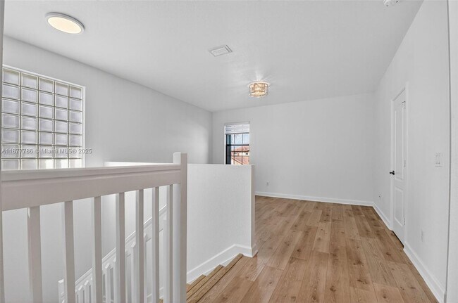 Building Photo - 7176 Sandgrace Ln