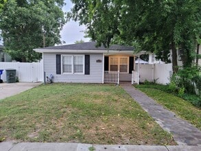 Building Photo - Beautifully Updated 3 Bedroom, 2 Bath Ranc...