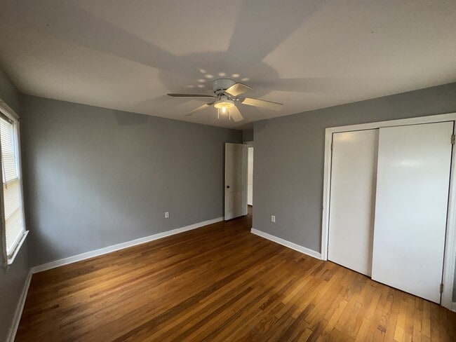 Building Photo - 249 S Sunset Ter