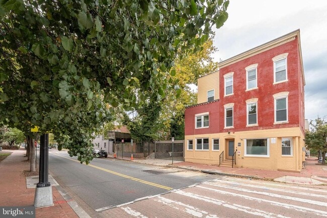 Building Photo - 2021 4th St NW