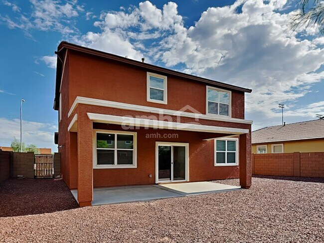 Building Photo - 5957 W Larkspur Dr