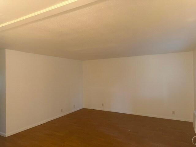 Building Photo - 126 Jamestown St