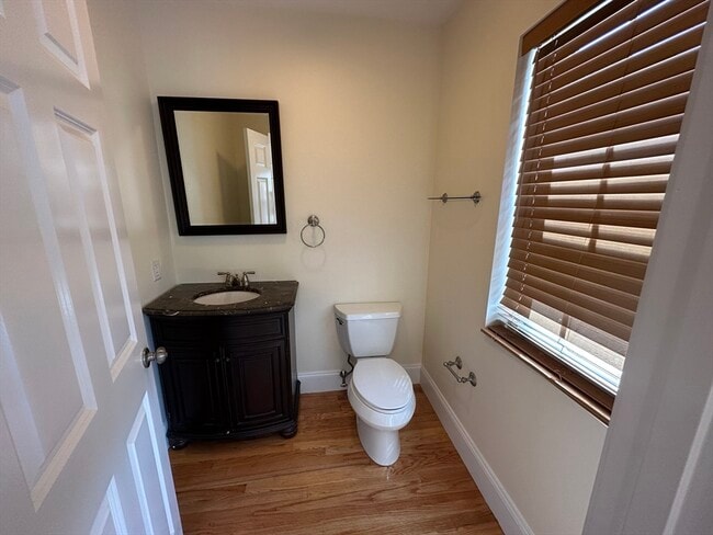 Building Photo - 8 Grant St