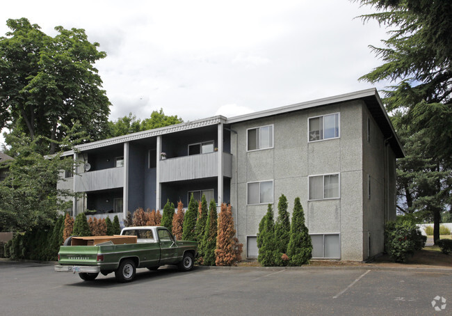 Primary Photo - Albert's Apartments