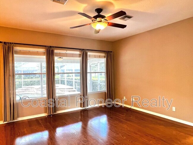 Building Photo - 9524 Greenpointe Dr