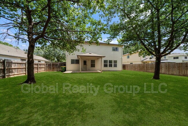 Building Photo - 16515 Churchill Cove