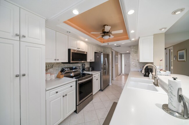 Building Photo - Vanderbilt Beach Condo! Ocean View ~ Avail...