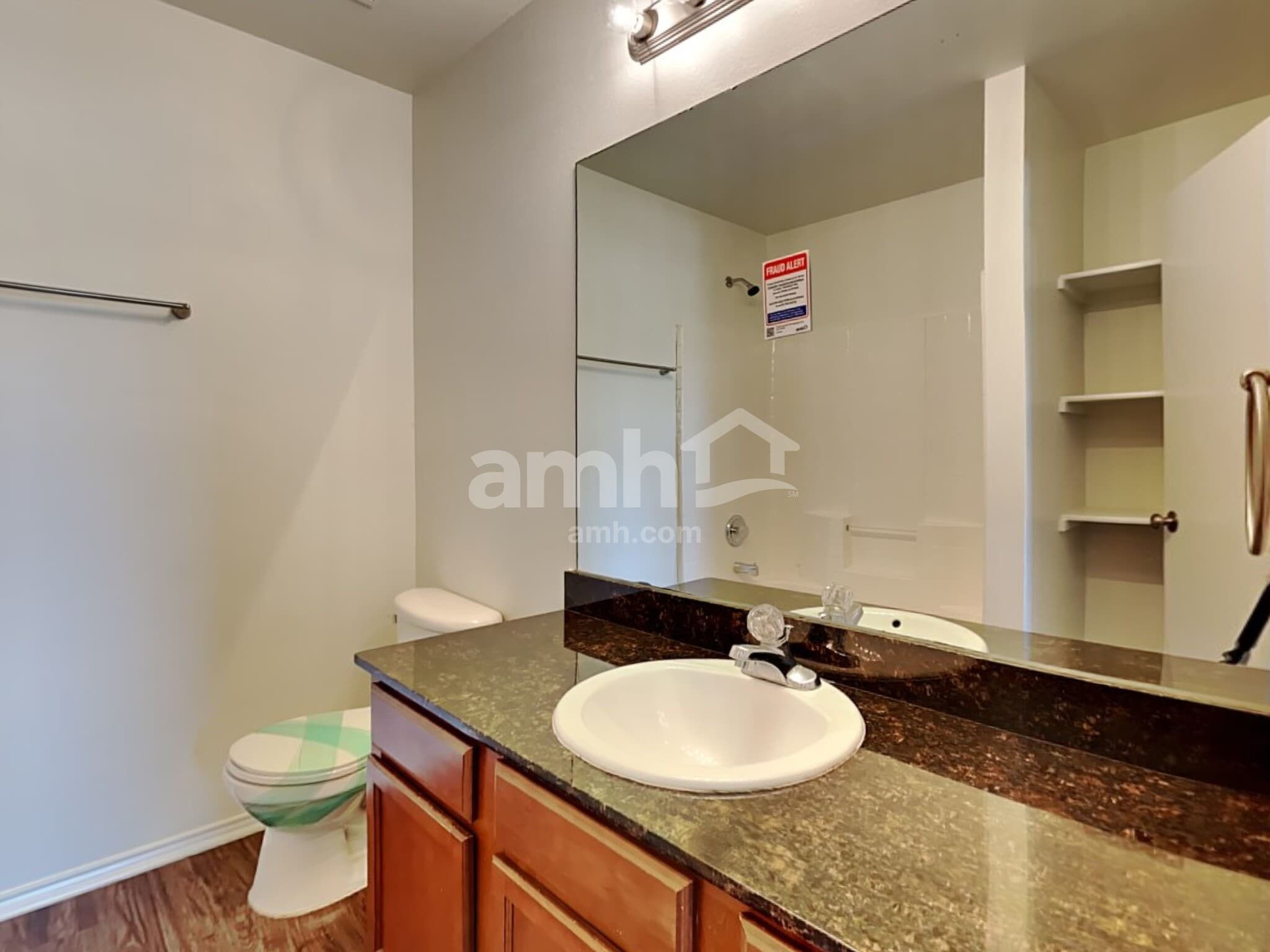 Building Photo - 1607 Tampa Bay Dr