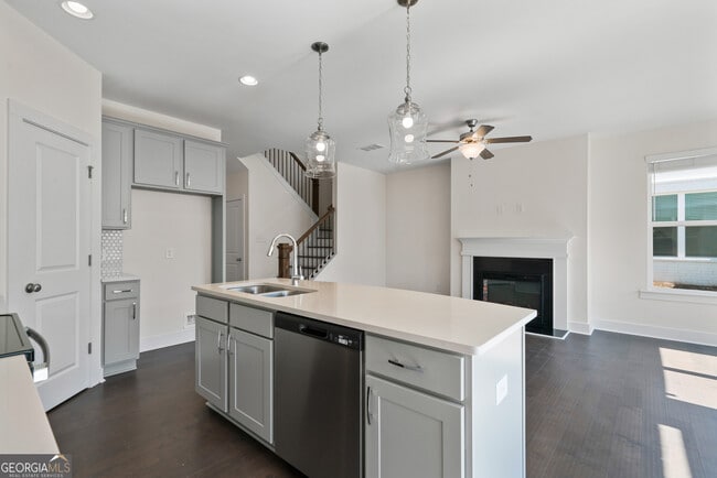 Building Photo - 64 Auburn Wds Dr