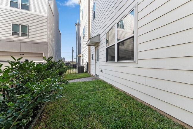 Building Photo - 2706 Eado Edge Ct