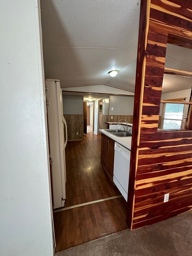 Building Photo - Owner financing only