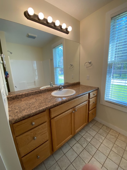 Building Photo - 3761 N Four Mile Rd