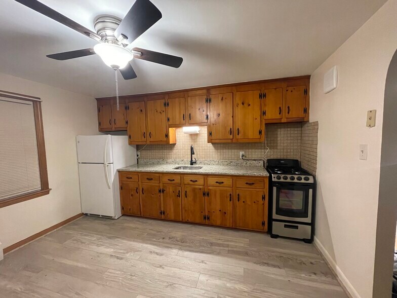 Kitchen - 38 Lamb St