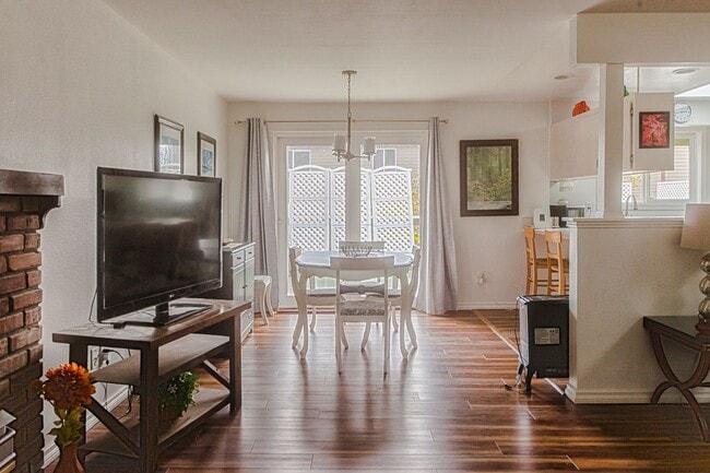 Building Photo - 1205 NW Crosby Ave