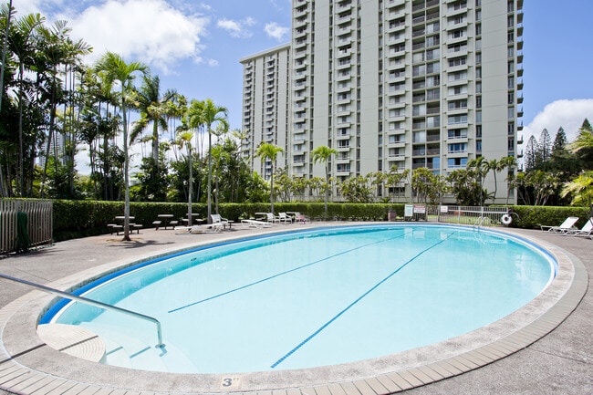 Building Photo - 1511 Nuuanu Ave