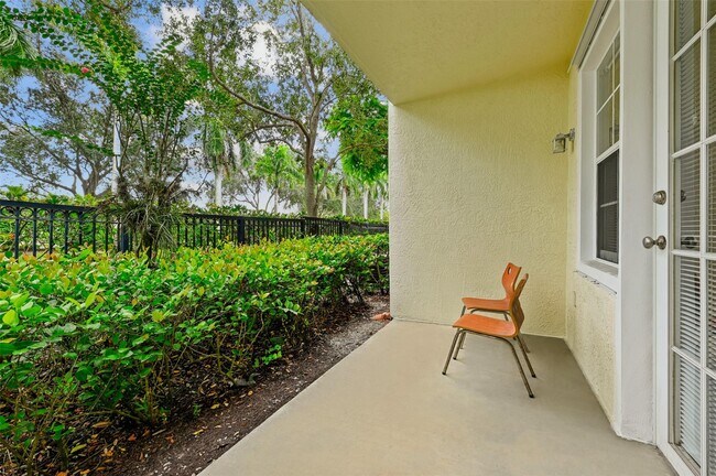 Building Photo - 9905 Baywinds Blvd