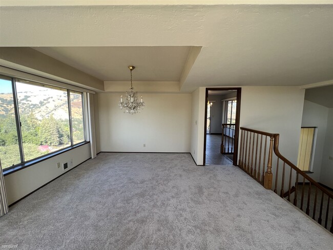 Building Photo - 4 br, 2.5 bath House - 16245 Jackson Oaks ...