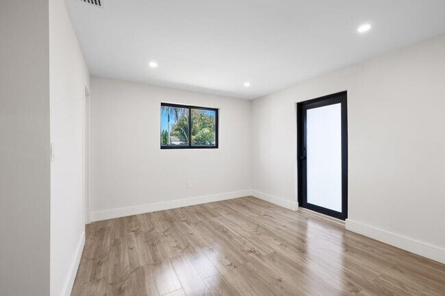 Building Photo - 1522 NW 41st St