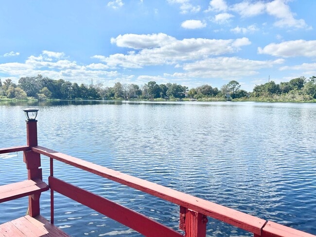 Building Photo - Amazing Dream Home with Water View and Pri...