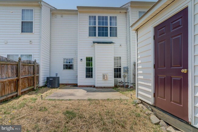 Building Photo - 6716 N Grand Brook Cir