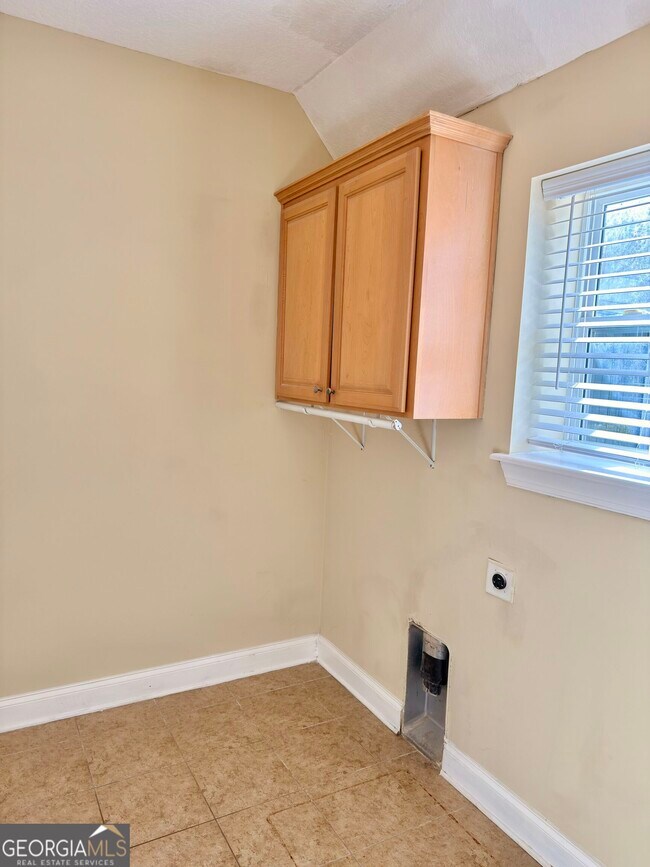 Building Photo - 38 Coastal Walk