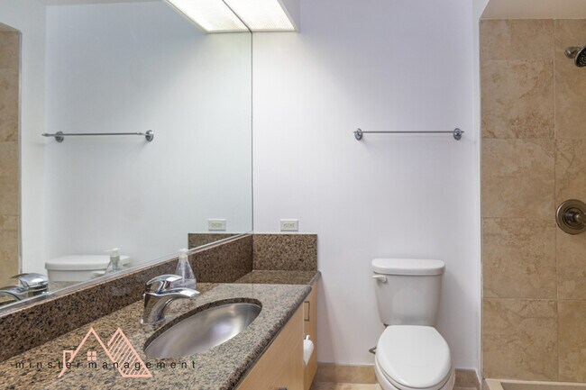Building Photo - 6770 Hawaii Kai Dr