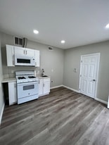 Building Photo - 21629 Cottonwood Ave