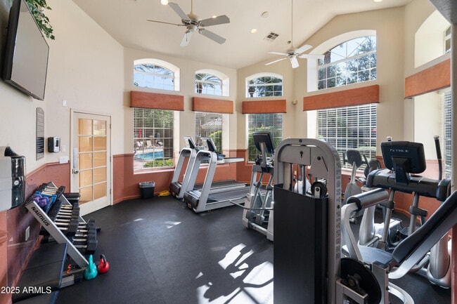 Building Photo - 5335 E Shea Blvd