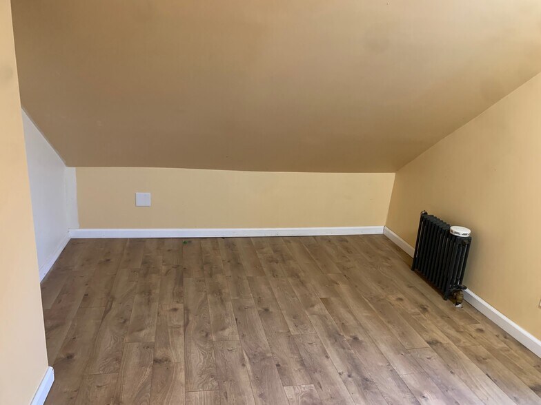 3rd Fl Extra Space - 13878 Francis Lewis Blvd