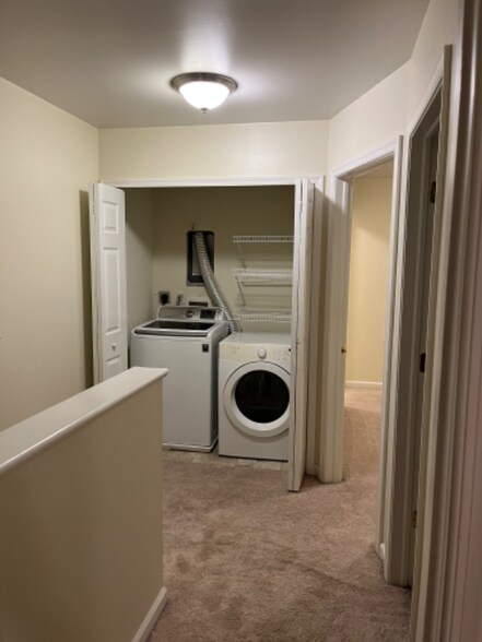 Building Photo - 516 Dakemich Ct