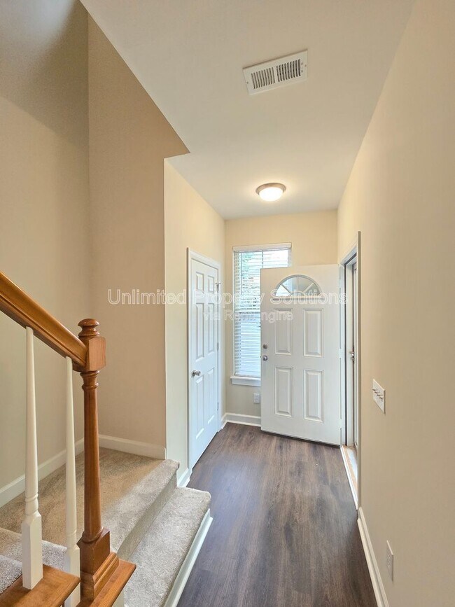 Building Photo - 5813 Wrightsville Ave