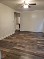 Building Photo - 536 Notre Dame Ave
