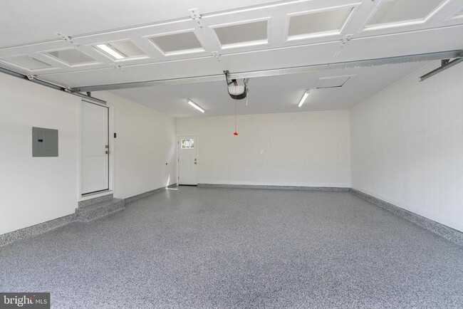 Building Photo - 1213 Clearfield Cir