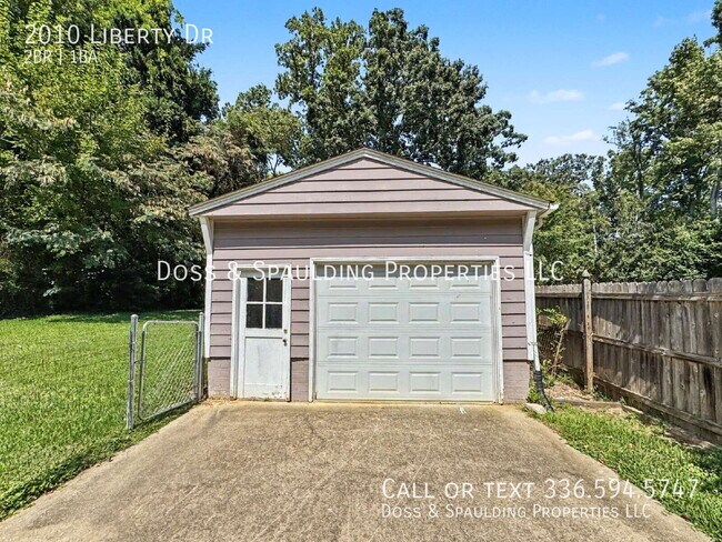 Building Photo - 2010 Liberty Dr
