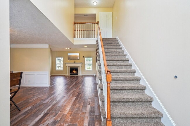 Building Photo - 754 McClain Dr